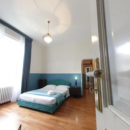 Town House Paradiso 3* 墨西拿